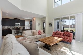 Champions Gate 5 Star Resort South Facing Pool Excellent Communal Facilities By Orlando Holiday Rental Homes Llc 1640 - Davenport - 3