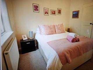 Cherry Blossom Cottage ,4 Cherry Street , Old Town ,Stratford Upon Avon - Shottery - 3