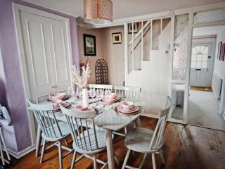 Cherry Blossom Cottage ,4 Cherry Street , Old Town ,Stratford Upon Avon - Shottery - 8