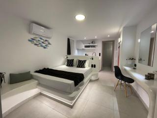 Irini's B & W house with jacuzzi - Prodromos Paros - 9