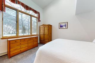 Spruce Way Retreat - 2