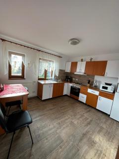 Casa din Deal Crisbomir - BRAN - Predeluţ - 7