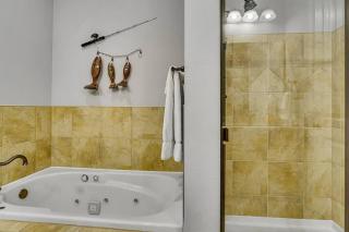 WALK IN Two bed Lakeview at Indian Point - Branson - 5