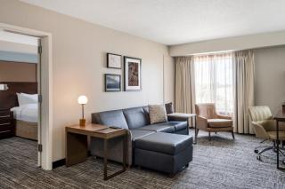 Residence Inn by Marriott Bloomington - Bloomington - 1