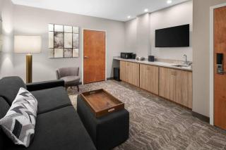 SpringHill Suites by Marriott Denver Airport - 4