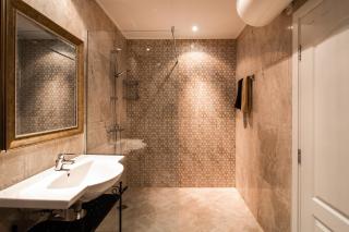 La Mer flat 9 parking and beach access - Golden Sands - 6