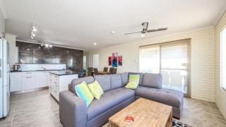 One Of A Kind Beach Front Unit - Woorim - 6