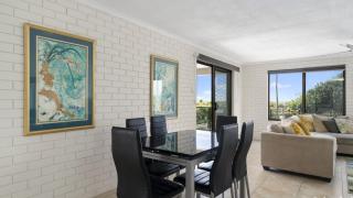 Unit Opposite Beach Pool - Woorim - 6
