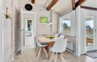 Gorgeous Home In Bjert With Wifi - Binderup Strand - 6
