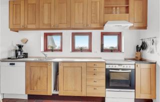 Beautiful Home In Aakirkeby With Wifi - 1
