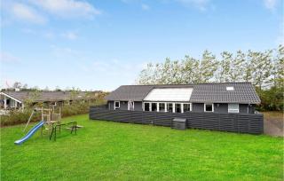 Four-Bedroom Holiday Home In Tarm - 1