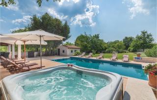 Stunning Home In Tinjan With Sauna - Tinjan - 4
