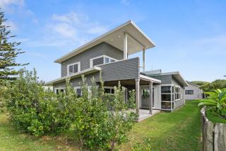 Matapouri Family Retreat - Matapouri Holiday Home - 0