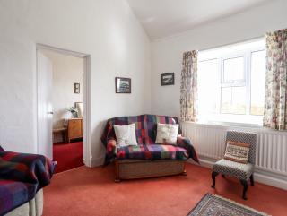 Ty Hir - Llangoed - 7