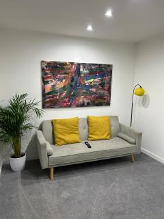 Unique 4 Bedroom House, ideal for HS2, Business People, Contractors & workers - Minworth - 9