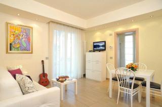 ASTRA SUITE APARTMENT'S - Riccione - 1