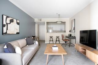 Hollywood 1BR w Gym Pool Sundeck nr Metro LAX-852 - 8