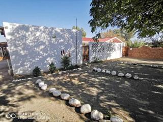 Akkerdam Bed and Breakfast - Calvinia - 2