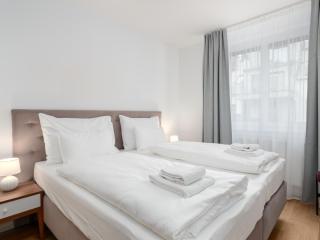 MyFavorit Apartments - Spacious Apartments next to Puplic Transport U1 direct connection to Citycenter - 4