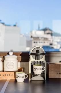 Explore Nightlife Near an Apartment With an Acropolis View - Atene - 4