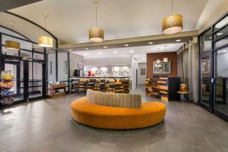 Revel Hotel Minot - SureStay Collection by Best Western - Minot - 9