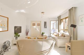 C9 Roomy Luminous 5 Bedroom in Town - Málaga - 4