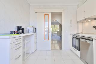 C9 Roomy Luminous 5 Bedroom in Town - Málaga - 5