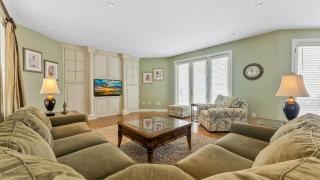 309 E Jefferson Ave - 6