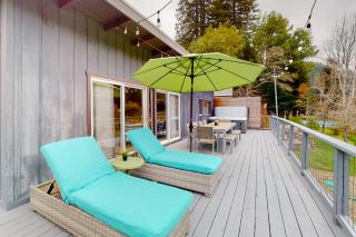 Riverfront Escape - 6