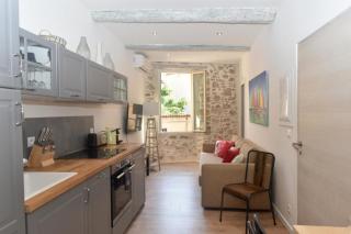 Nice T2 in the historic center of Antibes - Antibes - 4