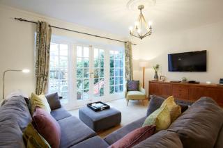 Spacious Stylish House,R/way Museum,Parking,Garden - 6