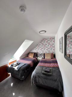 Islay Frigate Hotel - Tarbert - 2