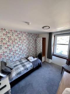 Islay Frigate Hotel - Tarbert - 4