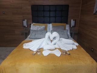 Kings Boutique Hotel - 7