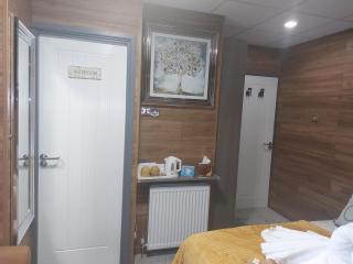 Kings Boutique Hotel - 2