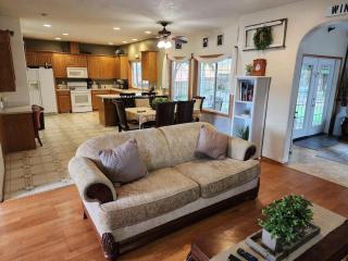 A Wine Country Home in Yamhill County - - 2