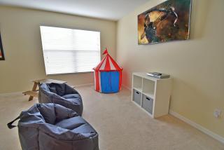 414HC-Hamlet's Retreat (S) - 5