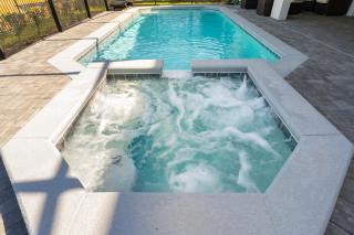 Lelani Luxury - Davenport - 8