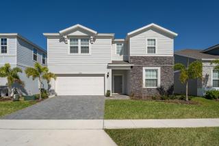 Lelani Luxury - Davenport - 3