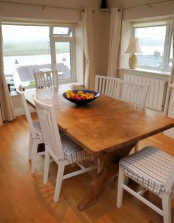 Phoenix Cottage - 3