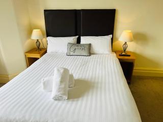 Heath Cottage Hotel - Dewsbury - 2