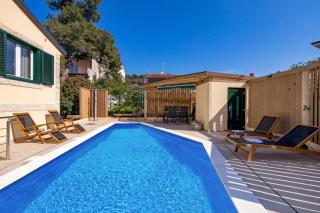 Villa Ivona with heated pool in Rovinj - 0