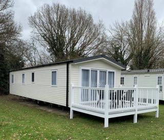 Kellysholidayhomes NEW Malton 3 bedroom Caravan - Weeley - 1
