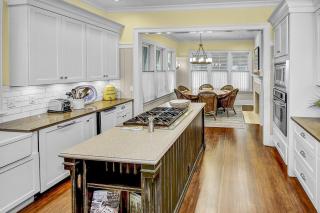 Short Walk to Beach Club, Close to Seaside 3BR Home & Carriage House home - Santa Rosa Beach - 2
