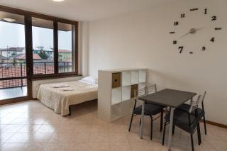 Parcheggio Privato - Appartamento a Milano - Corsico - 3
