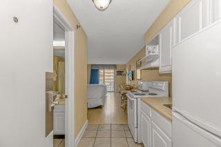 Beautiful Ocean View Condo! Perfect for 2-4 Guests! Sea Mist 50505 - Myrtle Beach - 0