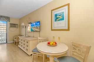 Beautiful Ocean View Condo! Perfect for 2-4 Guests! Sea Mist 50505 - Myrtle Beach - 9
