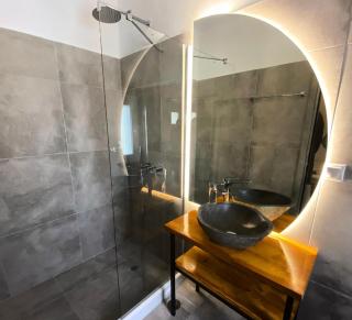 AVALON Luxury Suites - Ermoupoli - 6