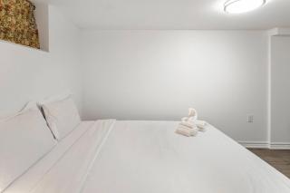 Simple & Tidy Private Rooms - Toronto - 5
