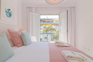 Marbella 2 Bedrooms Terrace - Pool & Parking - 2